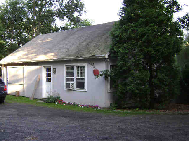 Building photograph for 110 GREEN HILL RD